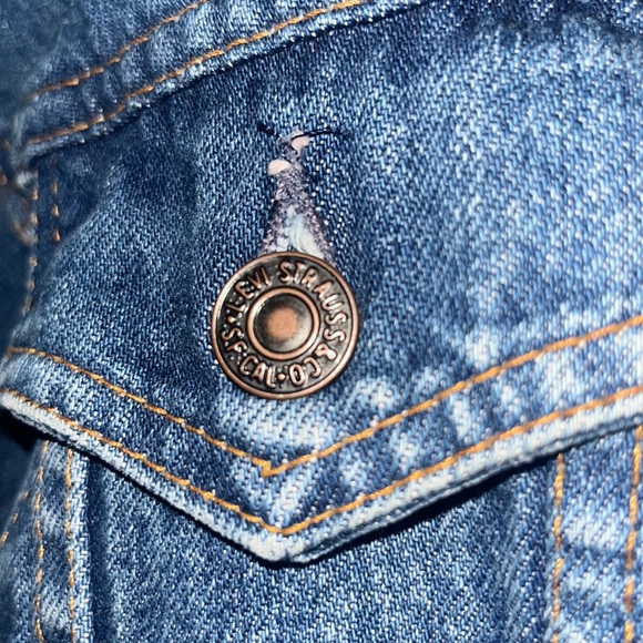 Levi’s - Picture 3 of 12